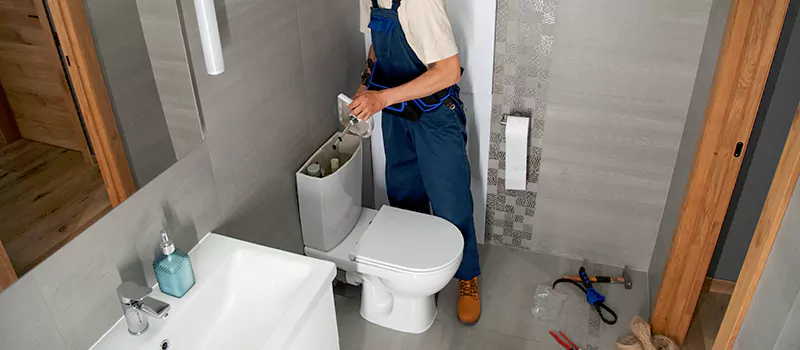 Plumber For Toilet Repair in Downtown Toronto, Toronto