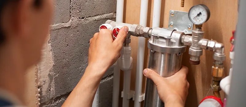 Plumbers to Fix Water Pressure Issues in House in Downtown Toronto, Toronto